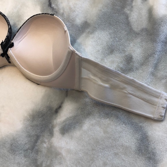 Victoria’s Secret bombshell strapless bra - Picture 8 of 8